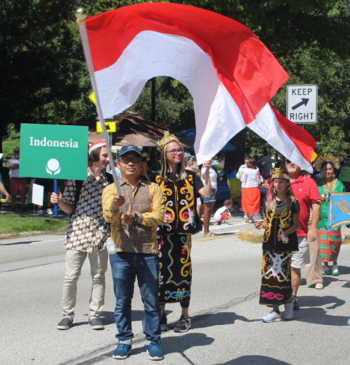 Indonesian community in Parade of Flags